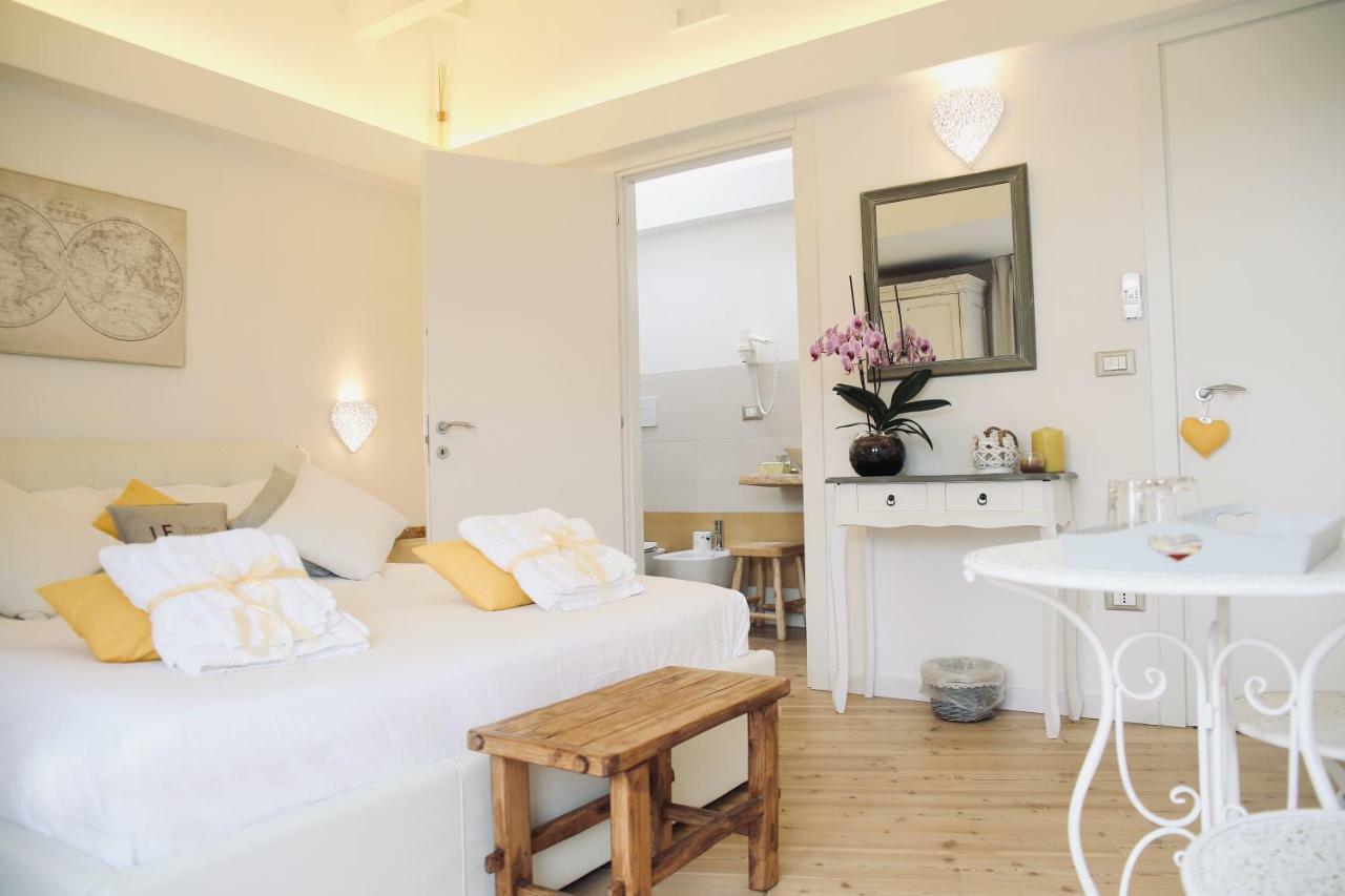 Le Home Rooms Lecce Exterior foto